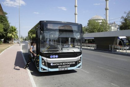 Antalya Büyükşehir Belediyesi'nin toplu ulaşım araçları bayramda ücretsiz