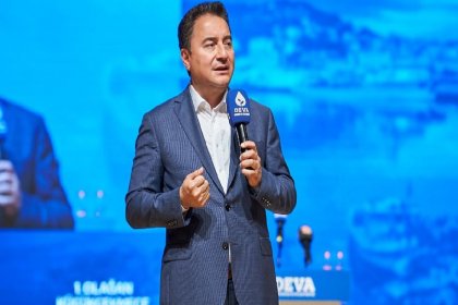 Babacan: Erdoğan uzatmaları oynuyor