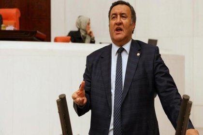 CHP'li: Gürer: Pazarcı satamıyor,  vatandaş alamıyor