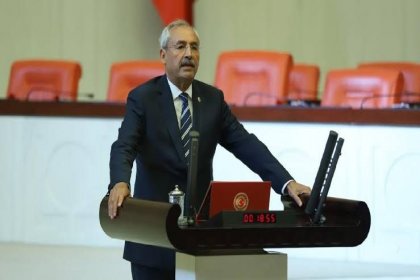 CHP'li Kaplan: Kasırga kapıya dayandı, vaktiniz doldu, geminiz battı