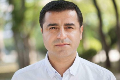 Demirtaş: Bu mafya düzeninden bir an önce kurtulmak için her yerde yüksek sesle erken seçim isteyin