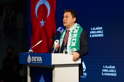 DEVA Partisi Genel Başkanı Babacan'dan Erdoğan'a dış politika eleştirisi; ‘Ülkeyi yayık ayranına çevirdiniz, çalkalayıp duruyorsunuz’