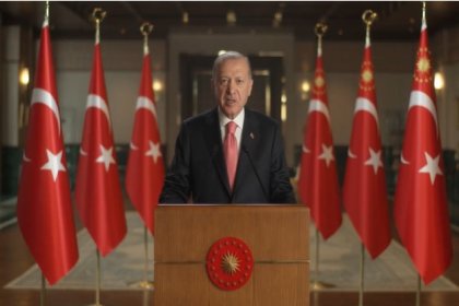 Erdoğan: Sizlerden felaket tellallarına kulak asmadan hükümetinize güvenmeye devam etmenizi istiyorum