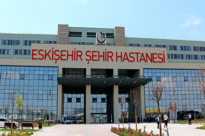 Eskişehir Şehir Hastanesi'nde 90 kişinin koronavirüs testi karıştı: Negatif olanlar pozitif sanılarak ilaç tedavisine alındı