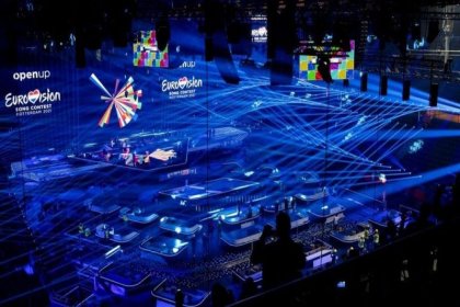 Eurovision Şarkı Yarışması'nda temsilcilerinde koronavirüs saptanan ülkeler 'banttan' yarışacak