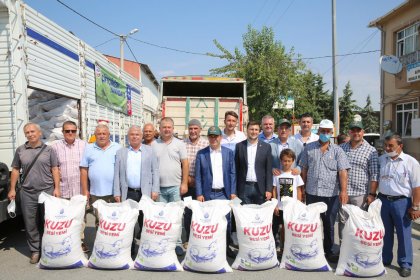 İBB'den hayvan üreticilerine 1200 ton ücretsiz yem desteği