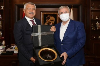 Mansur Yavaş'tan Zeydan Karalar'a ziyaret