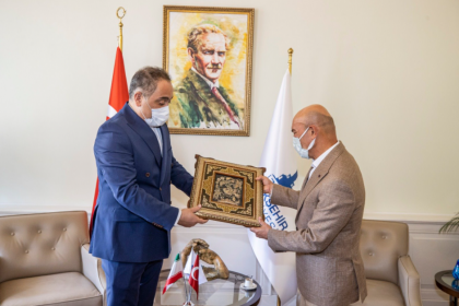 Tunç Soyer İran'ın İstanbul Başkonsolosunu ağırladı