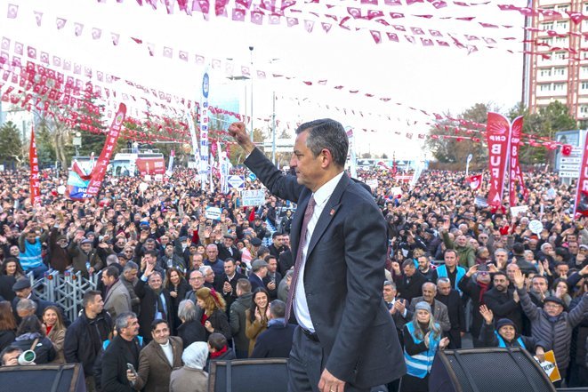 Ankara'da Binlerce Kişi 'Hükümet İstifa' Dedi: Tandoğan Meydanı'nda Güçlü Protesto