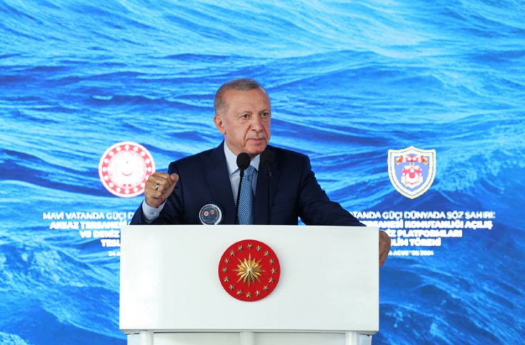 Erdoğan; Projelerimizin devreye girmesiyle Deniz Kuvvetlerimiz çok daha üstün kabiliyetlere kavuşacak, Mavi Vatan'daki haklarımız daha etkin bir şekilde savunulacaktır!