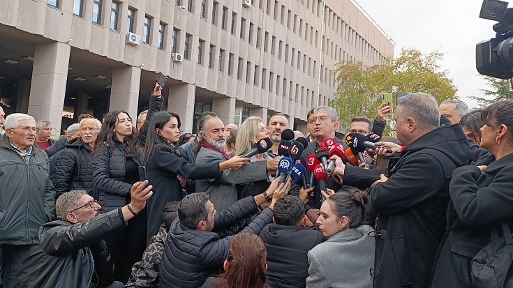 Gökhan Günaydın, Kemal Kılıçdaroğlu'nun bugün görülen davası sonrası açıklama yaptı