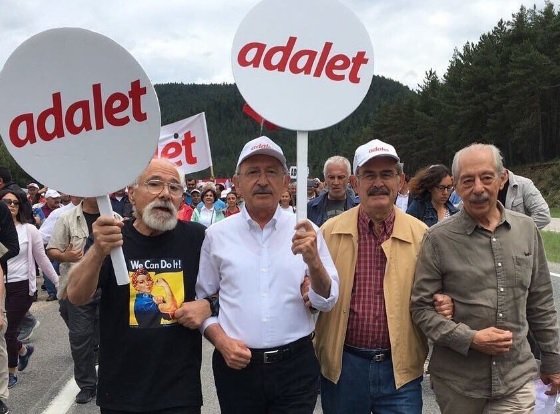 Kemal Kılıçdaroğlu; büyük usta Genco Erkal'ın Devri daim olsun, Sanat ve edebiyat dünyası için yeri doldurulamayacak bir kişilik!