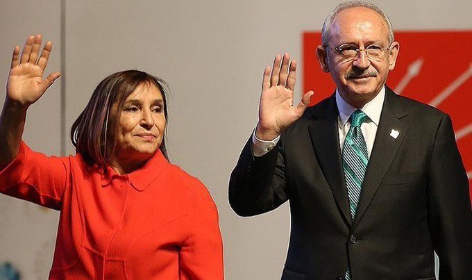 Kemal Kılıçdaroğlu ve eşi trafik kazası geçirdi, makam aracında hasar oluştu