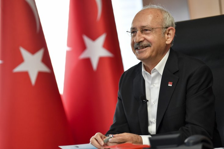 Kemal Kılıçdaroğlu'ndan Yeni Yıl Mesajı; Huzurlu, adil ve umut dolu bir yıl diliyorum!