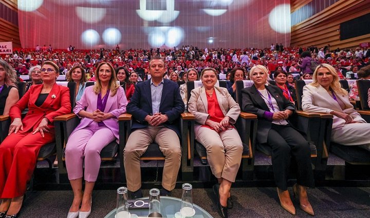 Özgür Özel duyurdu, Osmaniye Milletvekili Asu Kaya CHP Kadın Kolları Başkanı oldu