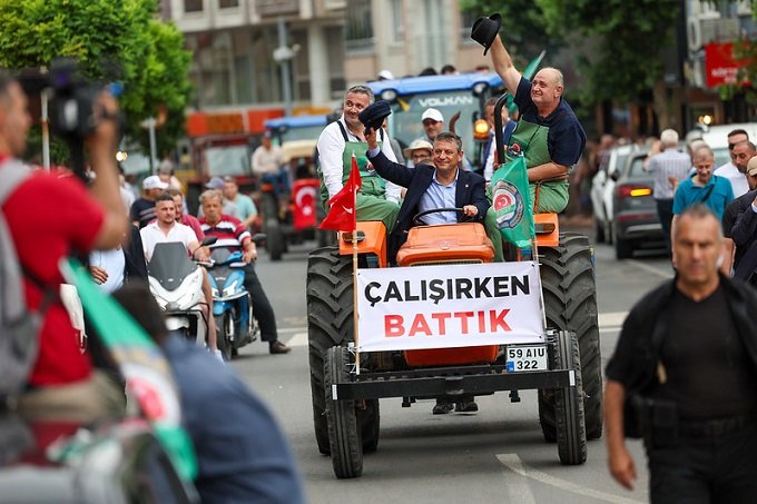 Özgür Özel: Gazi Mustafa Kemal Atatürk’ün milletin efendisidir dediği köylülerin iktidarını kuracağız!