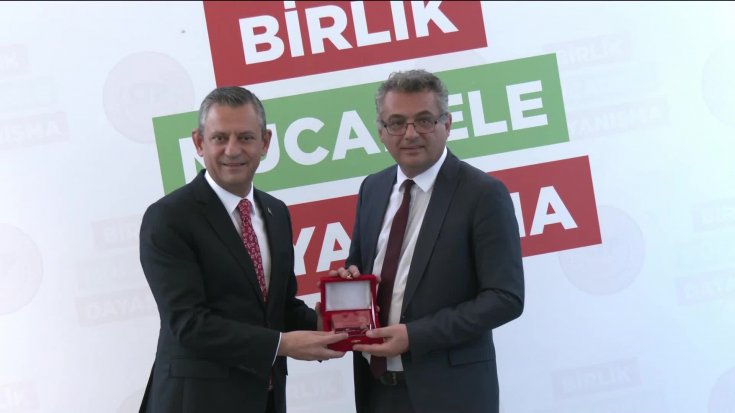 Özgür Özel, KKTC'de CTP Lideri Tufan Erhürman ile görüştü