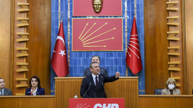 Özgür Özel TBMM Grup toplantısında konuştu: Pazarda, Çarşıda Dolaşamayacaksın; Kongrede CHP’yi Yuhalatacaksın!