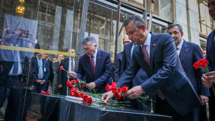 Özgür Özel, TBMM'deki 15 Temmuz anma törenlerine katıldı