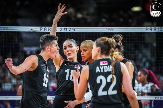 Paris 2024 Olimpiyat Oyunları’da A Milli Kadın Voleybol Takımımız ikici maçını kazandı; Türkiye 3-1 Dominik Cumhuriyeti