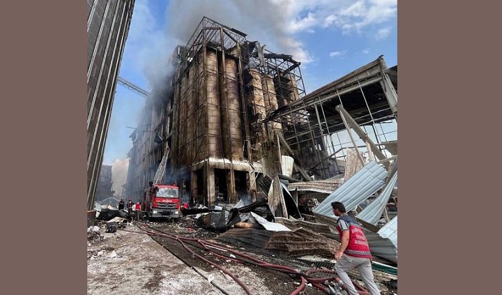 Sakarya'da makarna fabrikasında patlama: 1 işçi öldü, 30 kişi yaralı