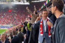 Milli Takımdan Mert Müldür’ün attığı gol sonrası Ekrem İmamoğlu'nun sevinci