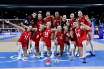Paris 2024 Olimpiyat Oyunları’na Kadın Voleybol Milli Takımımız galibiyetle başladı; Türkiye 3-2 Hollanda