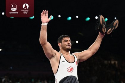 2024 Paris Olimpiyatlarında Milli güreşçimiz Taha Akgül serbest stil 125 kg bronz madalya kazandı