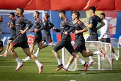 A Milli Takım'da 22 Haziran'da oynanacak Portekiz maçı hazırlıkları başladı