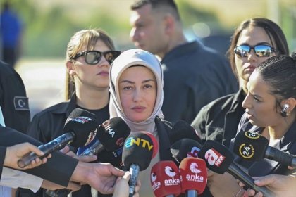Ayşe Ateş; 'siyasi bir cinayeti alacak verecek davasına indirgeme çabalarına sahne olan, basın yayın ve sosyal medya destekli kumpas tiyatrosu bugün sonlandı'