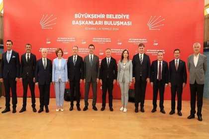 CHP'li Büyükşehir Belediye Başkanları TBB ve İBB Başkanı İmamoğlu’nun ev sahipliğinde İstanbul'da toplandı