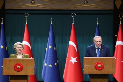 Erdoğan, AB Komisyonu Başkanı Ursula von der Leyen ile basın açıklaası yaptı; Bölgemizin geleceğinde ne DEAŞ'a ne PKK ve türevlerine yer yoktur!