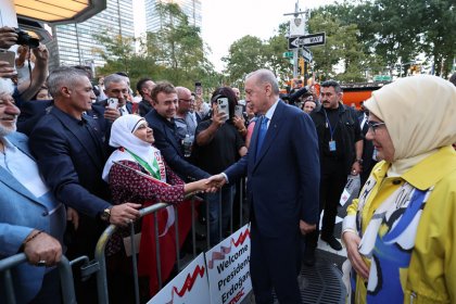 Erdoğan ABD'ye giderken konuştu; Biz, Birleşmiş Milletlerde görüşeceğimiz tüm liderlerle başta Gazze olmak üzere Filistin topraklarında akan kanı durdurmayı ele alacağız!