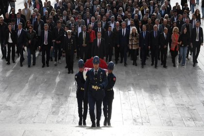 Kadem Özbay; Eğitim-İş olarak 19. kuruluş yıldönümümüzü kutlamanın onurunu ve heyecanını yaşadık!