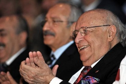 Kemal Kılıçdaroğlu; 9. Cumhurbaşkanımız Sayın Süleyman Demirel'i vefatının yıl dönümünde saygı ve rahmetle anıyorum!