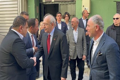 Kemal Kılıçdaroğlu, Bursa'da Sinan Ateş'in annesini ziyaret etti