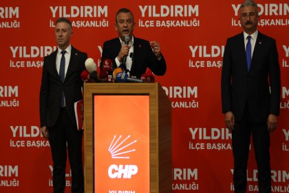 Özgür Özel Bursa'da üye katılım töreninde konuştu: 'İlk seçimlerde genel merkezin ışıkları sabaha kadar yanacak'