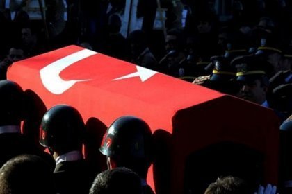 Tunceli Ovacık ilçesinde zırhlı aracın devrilmesi sonucunda 4 askerimiz şehit oldu