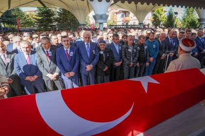 TUSAŞ saldırısında şehit edilen taksi şoförü Murat Arslan, son yolculuğuna uğurlandı