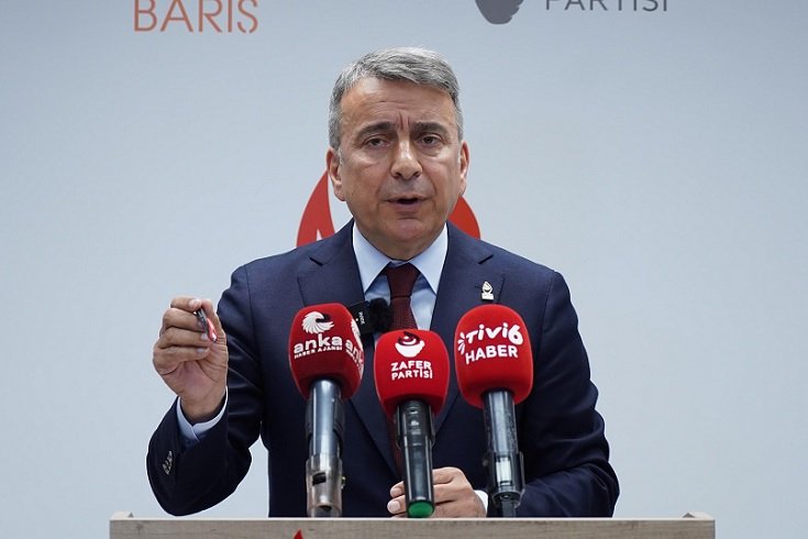 Azmi Karamahmutoğlu: Sayın Özdağ'ın cevap verdiği şahıs AKP Genel Başkanı, fakat Sayın Özdağ'a davayı açan, hakaret davasını açan Cumhurbaşkanı!
