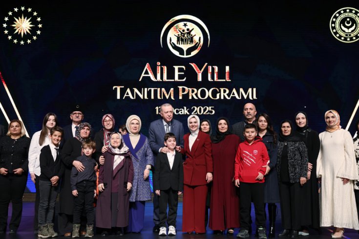 Erdoğan, Aile Yılı Programını açıkladı; Yeni doğacak ilk çocuk için doğum yardımını 5 bin liraya yükseltiyoruz!