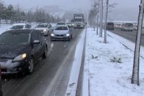 İstanbul'da beklenen yoğun kar yağışı başladı