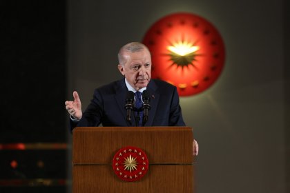 Erdoğan; Ana muhalefet partisi genel başkanının, 'Esed gitti, sığınmacılar da gitsin' ifadesi vicdansızlıktan öte bir kara cehalet örneğidir!