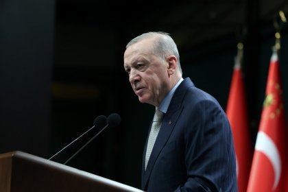 Erdoğan'dan İmamoğlu tepkisi açıklaması; Ekonomide de temelsiz ve suni bir dalgalanmaya sebep olmuştur. Mali disiplini güçlendirdik ve enflasyonu kontrol altına aldık!