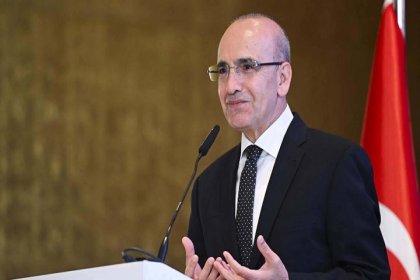 Mehmet Şimşek: 2025’te maliye politikası daha sıkı olacak!