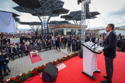 Özgür Özel; 'Partimiz Çirkin Bir Saldırı Altında; Erdoğan’ın Pisliğine Bulaşacağım Diyenler Onun Yanına Gidebilir'