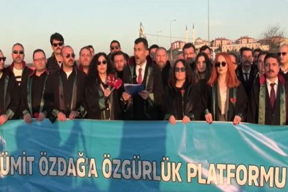 Ümit Özdağ’a Özgürlük Platformu, Silivri Cezaevi önünden seslendi: İstanbul Savcılığı’na buradan soruyoruz; İDDİANAME NEREDE?